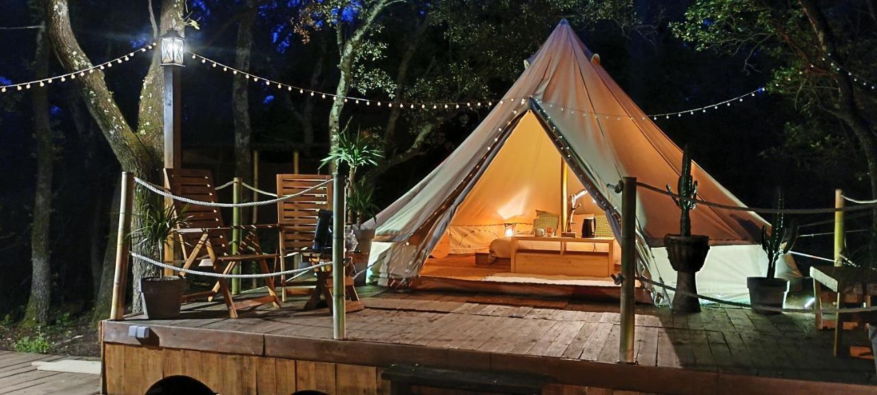 Evasion En Pleine Nature, Tipi Insolite Et Jacuzzi Au Pont Du Gard ! Vers Pont du Gard Exterior foto